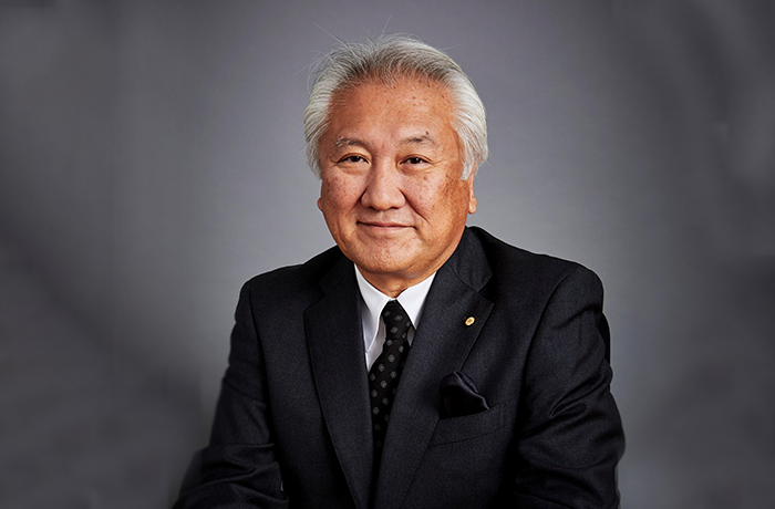 岡本 猛 氏