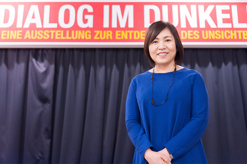 暗闇はプライドや鎧を取り払ってくれる【スマート会議術第100回】