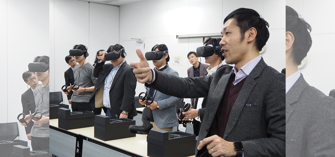 孫正義氏のプレゼンを題材にしたソフトバンクの最先端のVRプレゼンテーション研修