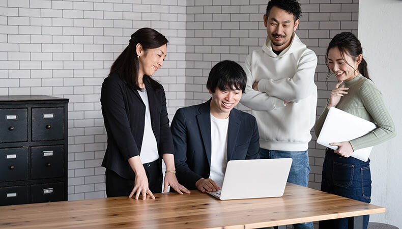会議、カンファレンスとの違いは? ミーティングの目的やルールを徹底解説