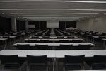 301大会議室
スクール形式　最大192名収容可能
大きなお部屋に控室も完備のため、総会やキックオフなどにもご利用いただけます。