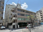 ゆいレール旭橋駅徒歩5分にみんなの貸会議室那覇東町店がございます。KBC高等学院内です。