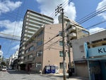 ゆいレール旭橋駅徒歩5分にみんなの貸会議室那覇東町店がございます。KBC高等学院内です。